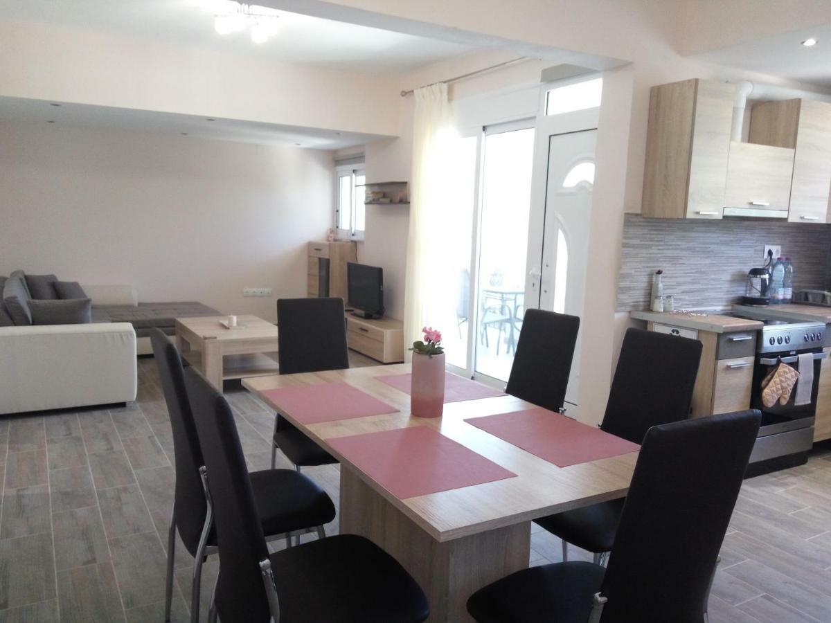 Helios & Elia Family Apartment リアパデス エクステリア 写真